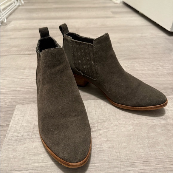 Dolce Vita Kadie Women's Ankle Boots - Dark Grey - Picture 2 of 7